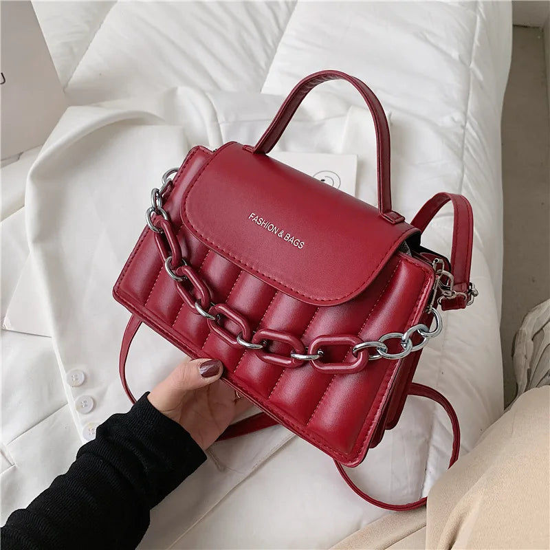 New Chains Shoulder Bag