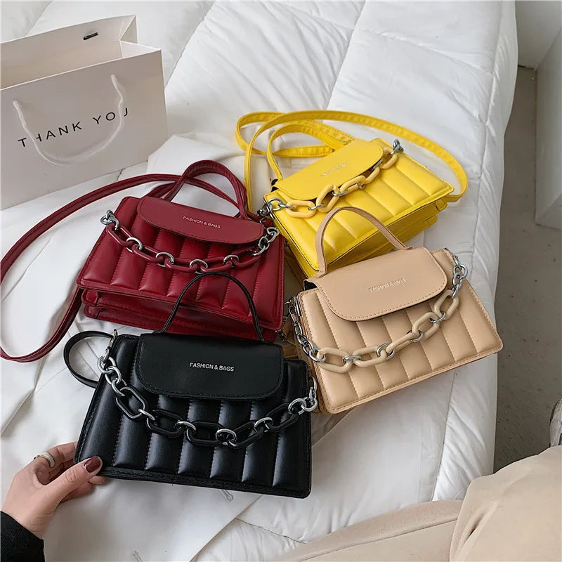 New Chains Shoulder Bag
