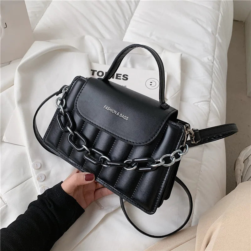New Chains Shoulder Bag