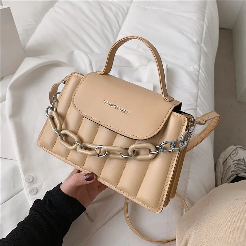 New Chains Shoulder Bag