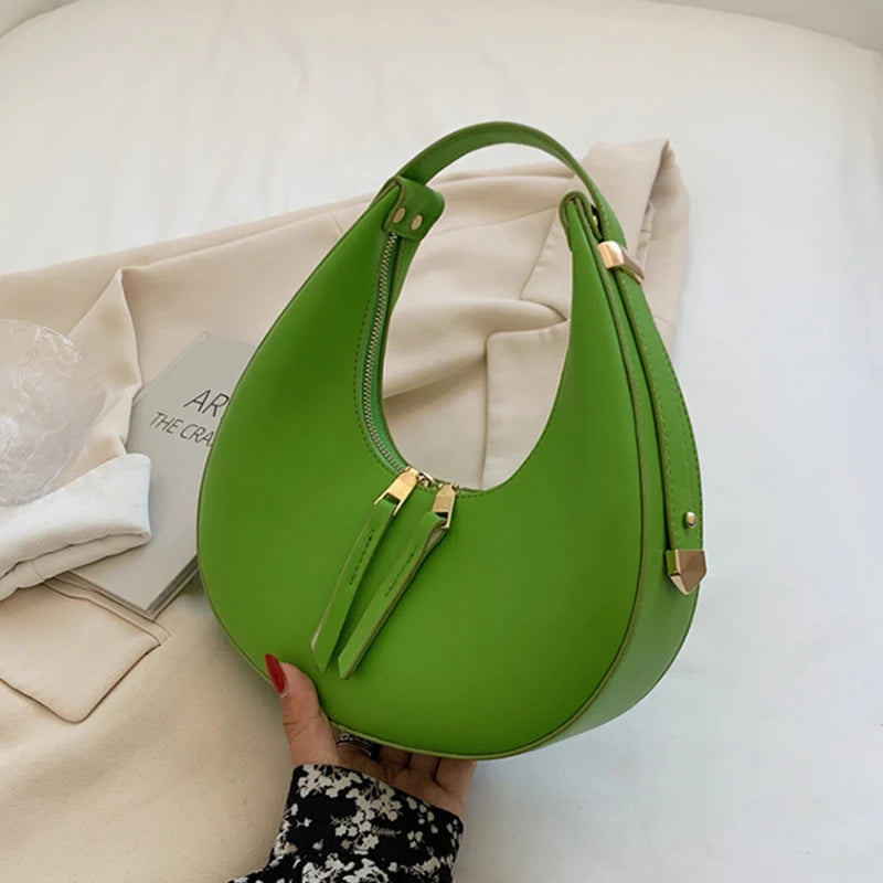 Bolso medio luna de lujo