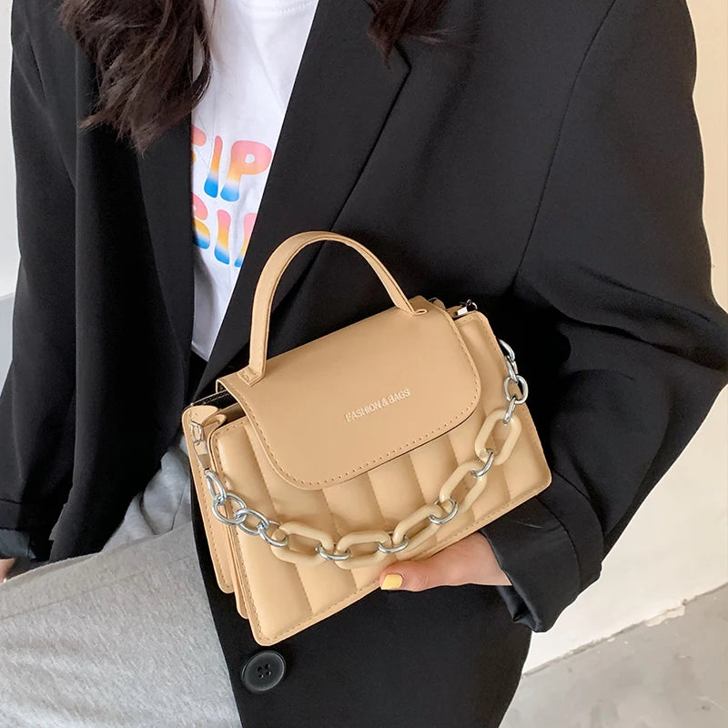 New Chains Shoulder Bag