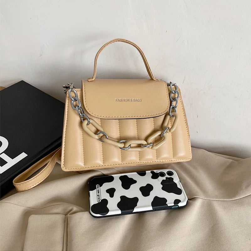 New Chains Shoulder Bag