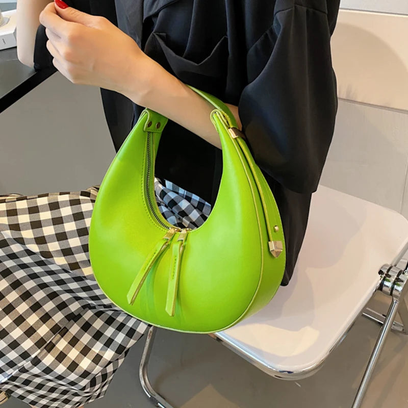 Bolso medio luna de lujo